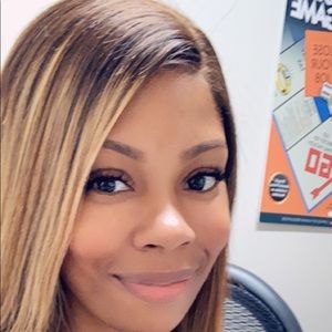 Meet your Posher, Adriana